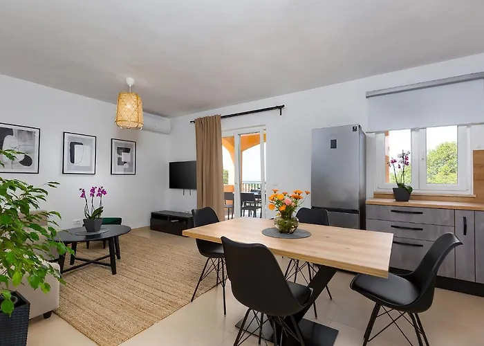 Casa Anna Premium 펜션 포레치